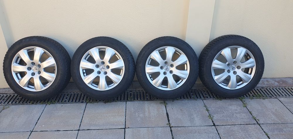 Set anvelope iarna Bridgestone 205/60/R16 M+S profil 6mm DOT 2016
