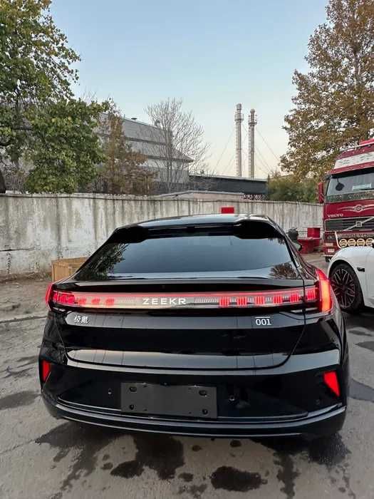 Zeekr 007 You Z Sport