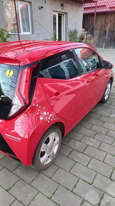 Vand Toyota Aygo automata,an 2020,doar 8.200 km rulati,impecabila,5usi