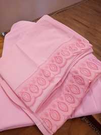 Garnitura pat dublu roz