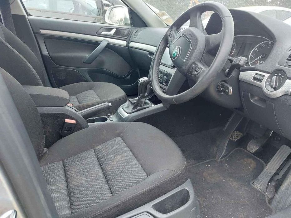 Aripa stanga spate Skoda Octavia 2 2012 BREAK 2.0 TDI CFHC