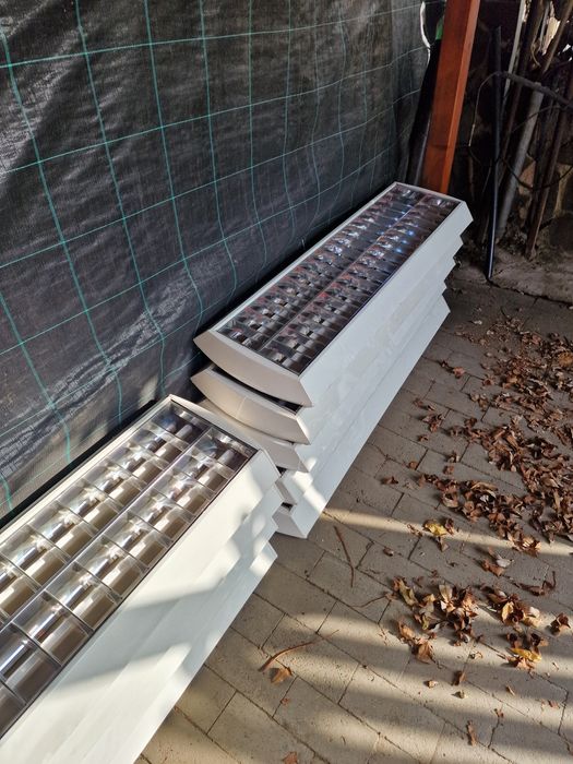 Vand corp iluminat neon 2x36 W