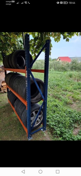 Rafturi metalice pentru comenzi