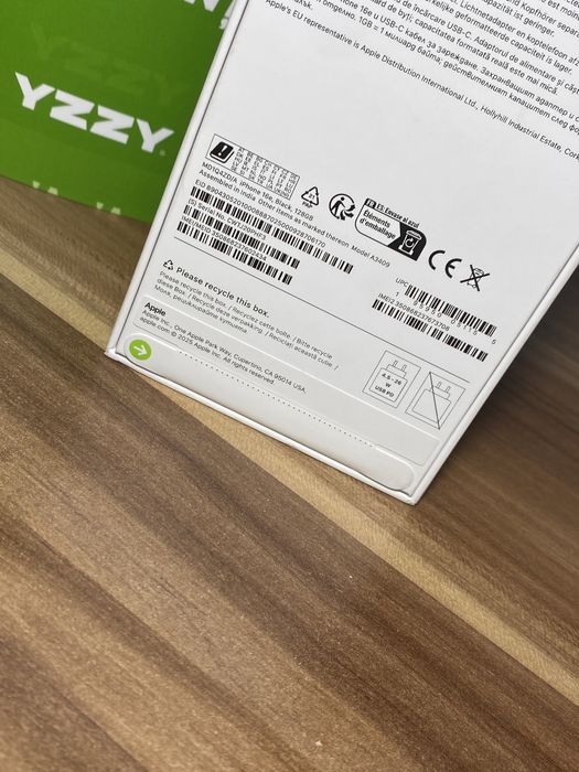 iPhone 16e • 128 GB • Black