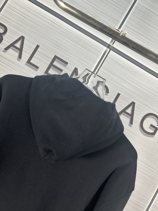 Мъжки суичъри -различни модели