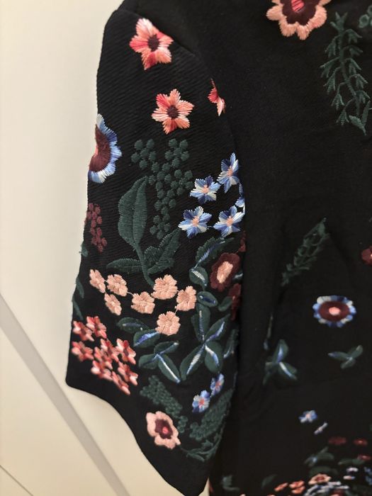 Rochie imprimeu lucrat manual, Zara