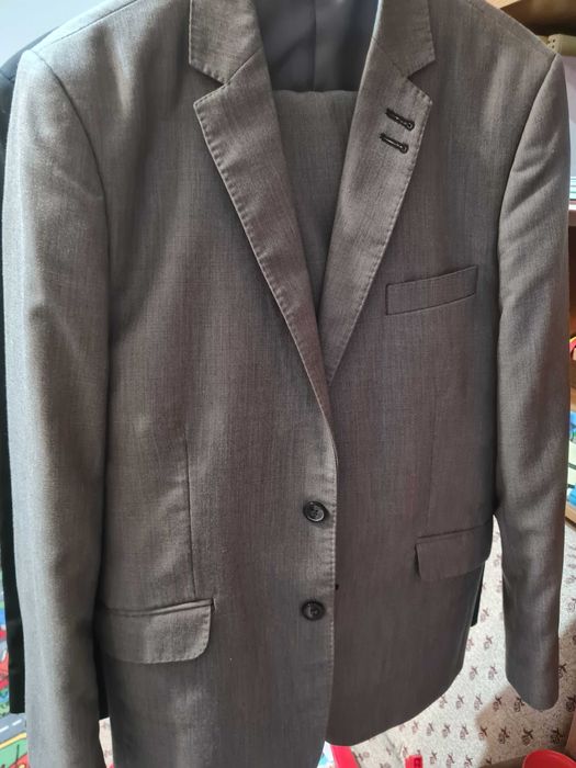 Costum gri barbati mărimea 46