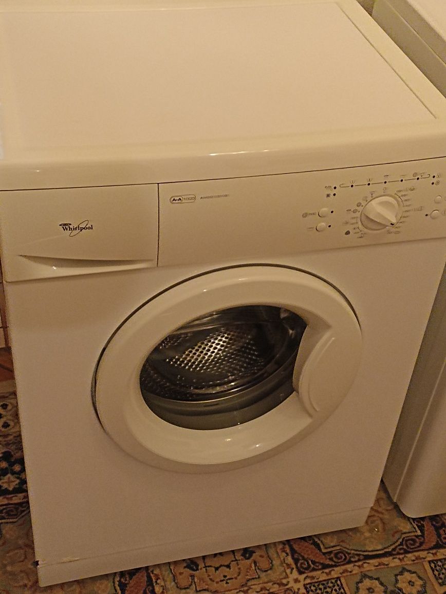 Mașina de spălat slim, Whirlpool, utilizată, perfect functionala.