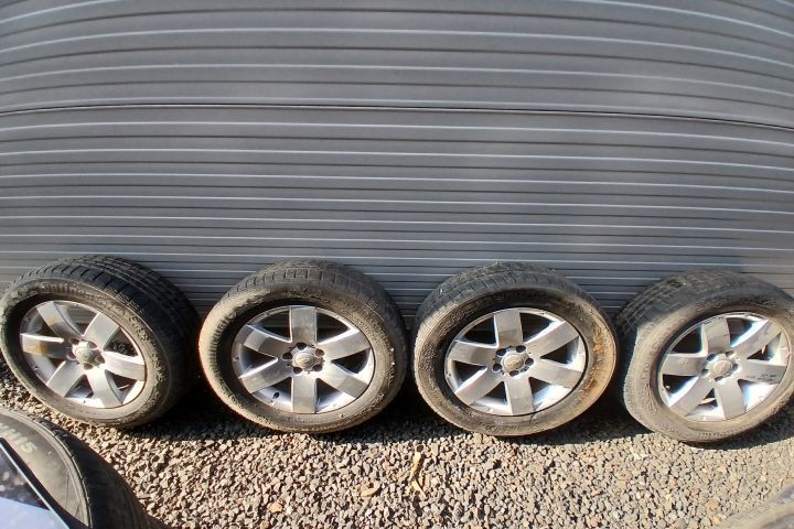 Jante aliaj cu anvelope 17 - set 235/60 R17  ET46 17X7J 235/60 R17  E