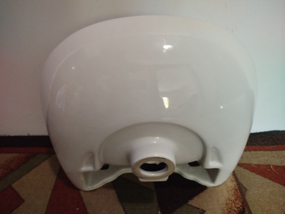 Продавам порцеланови мивки