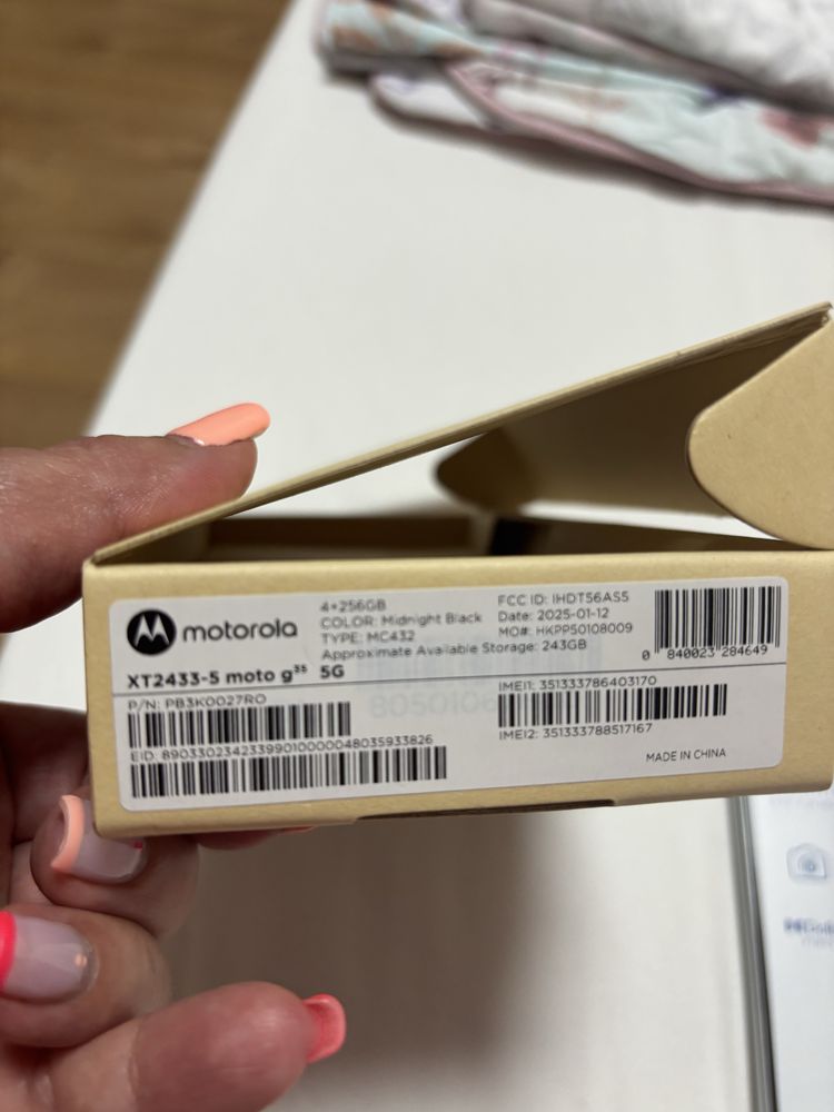 Телефон Моторола MOTO G35 256GB  нов
