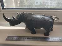 Носорог из бронзы.крупный.