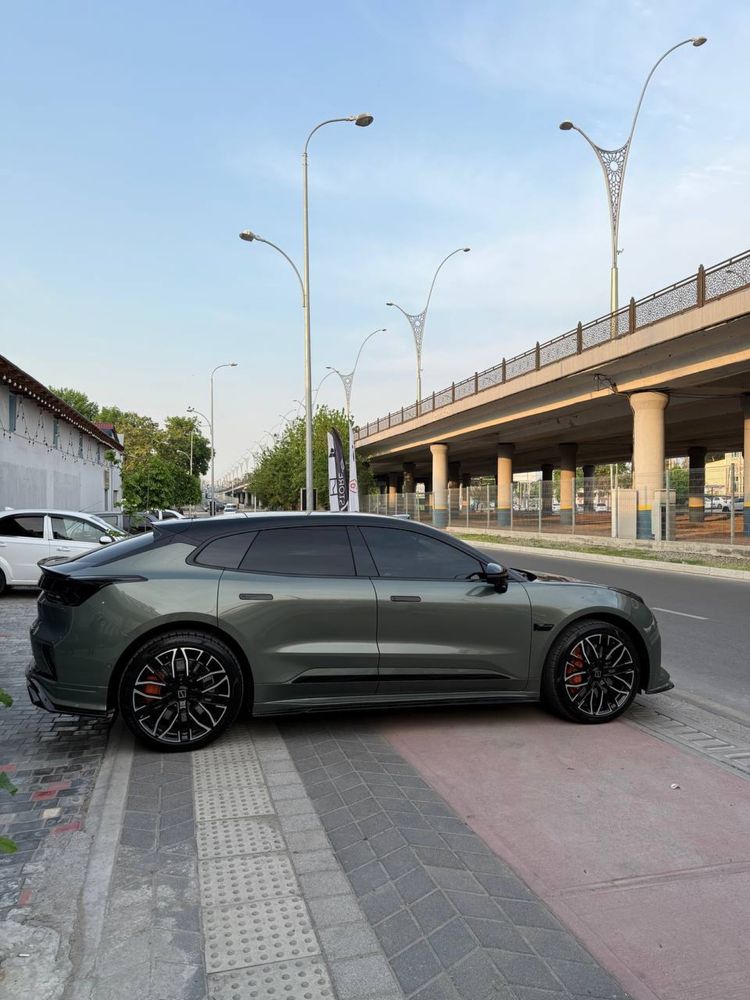 Рестайлинг body kit для Zeekr 001 от «ZeekrShop»