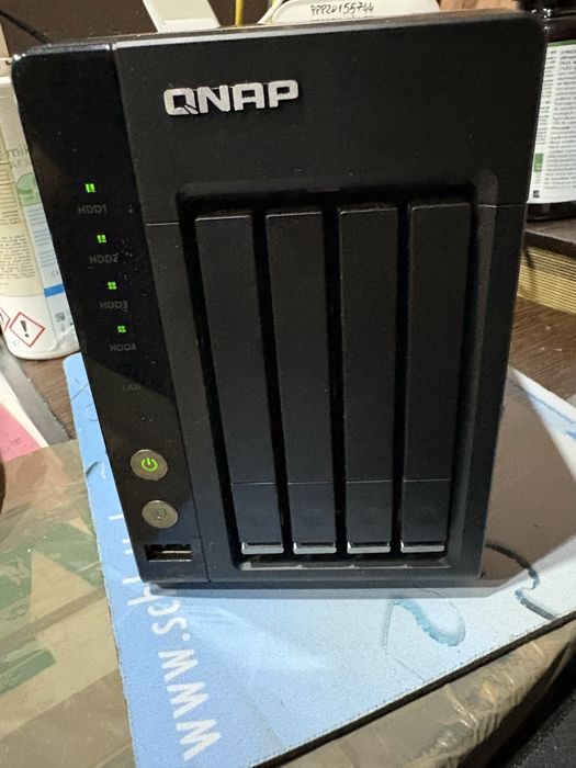 QNAP SS-439 Pro Turbo NAS cu 4x 320gb hdd 2.5 inch (SATA)