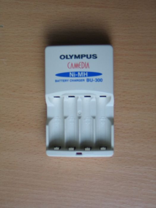 incarcator acumulatori OLYMPUS BU-300E CAMEDIA