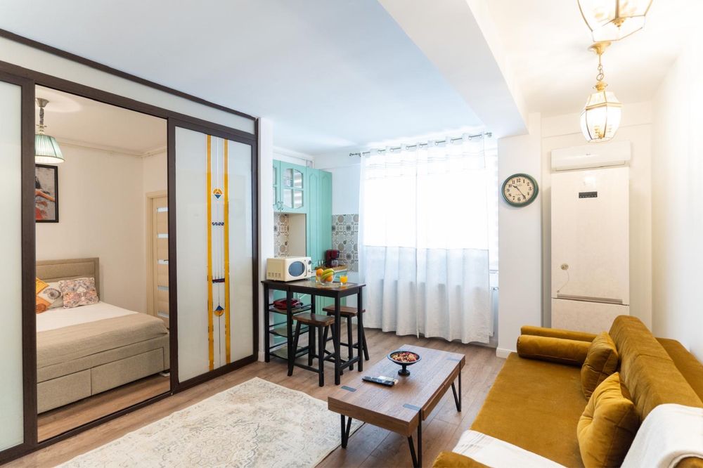 Vand studio Mamaia Nord / Alezzi