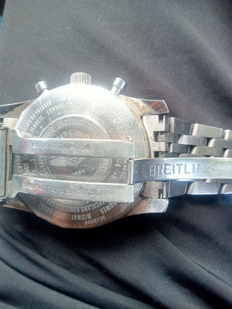 Часы наручные Breitling