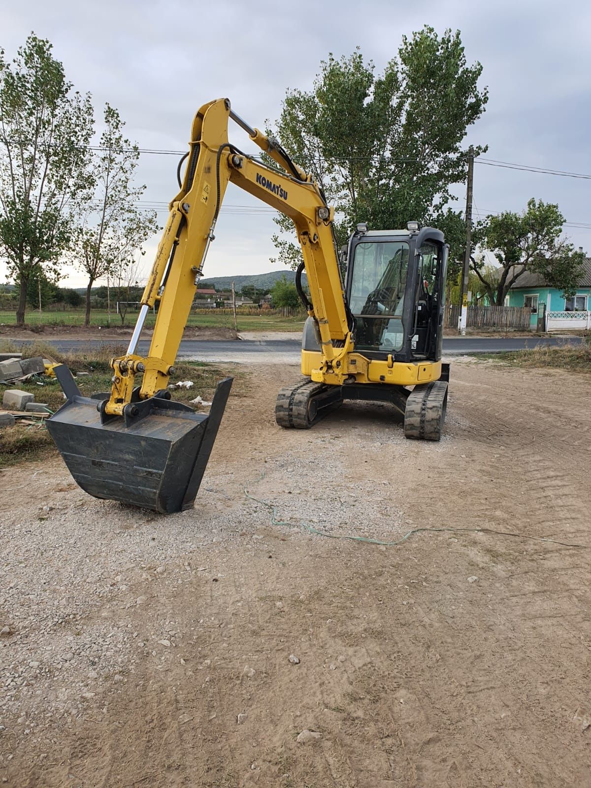 Santuri fundatie sapatura inchiriez Miniexcavator BobCat Excavator