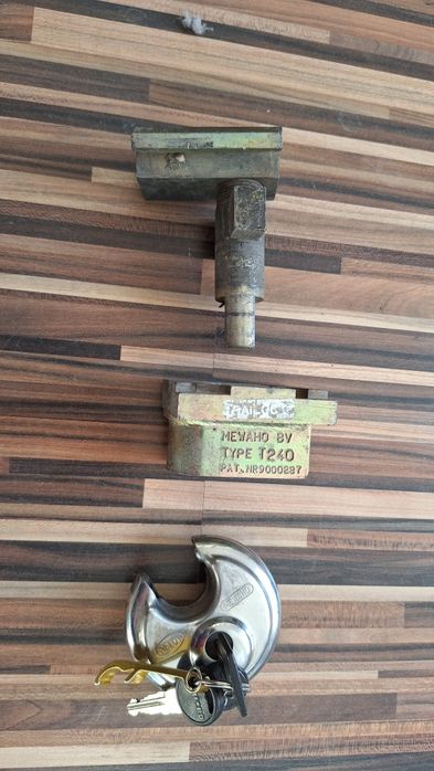 Incuietoare cupla carlig rulota