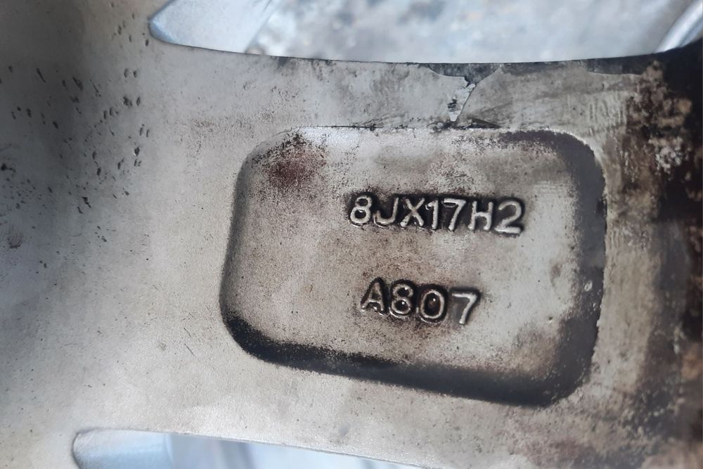 Продавам джанти 17' 5х112 с гуми kormoran 205/45/17 дот 24 година