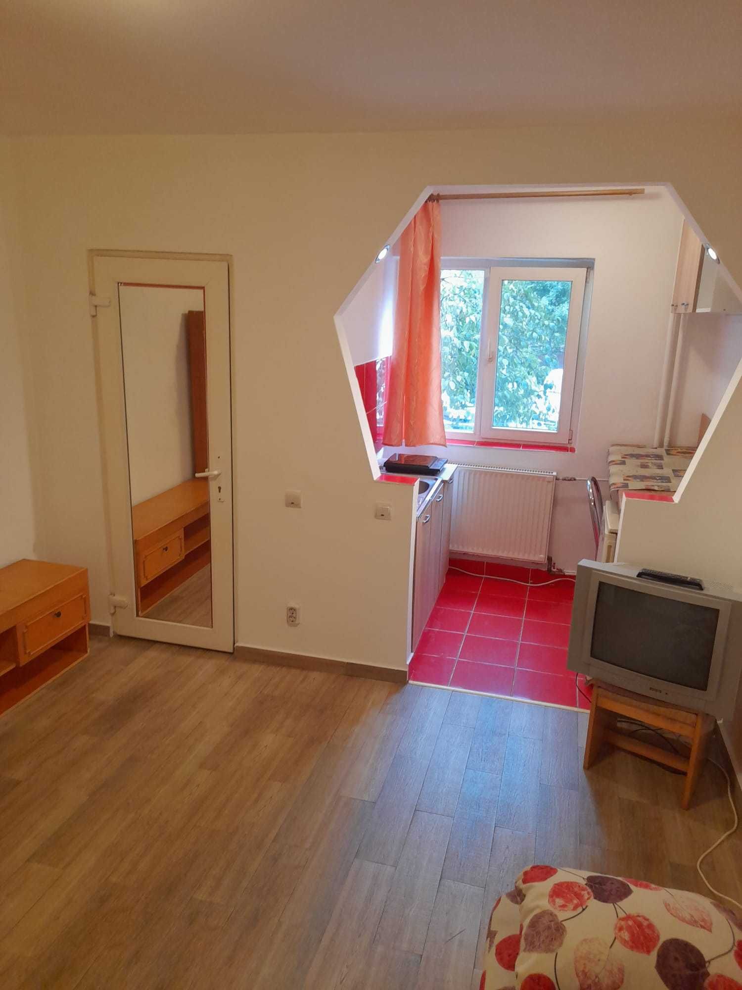 Proprietar-garsoniera in Complexul studentesc