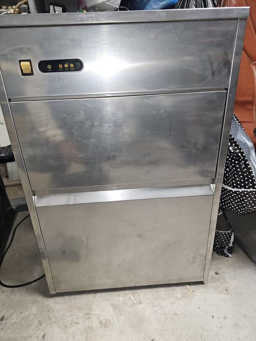 Продам ледогенератор