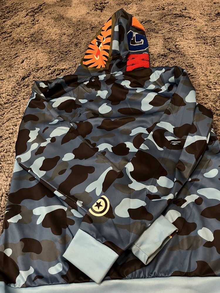 Bape горнище без следи от употреба