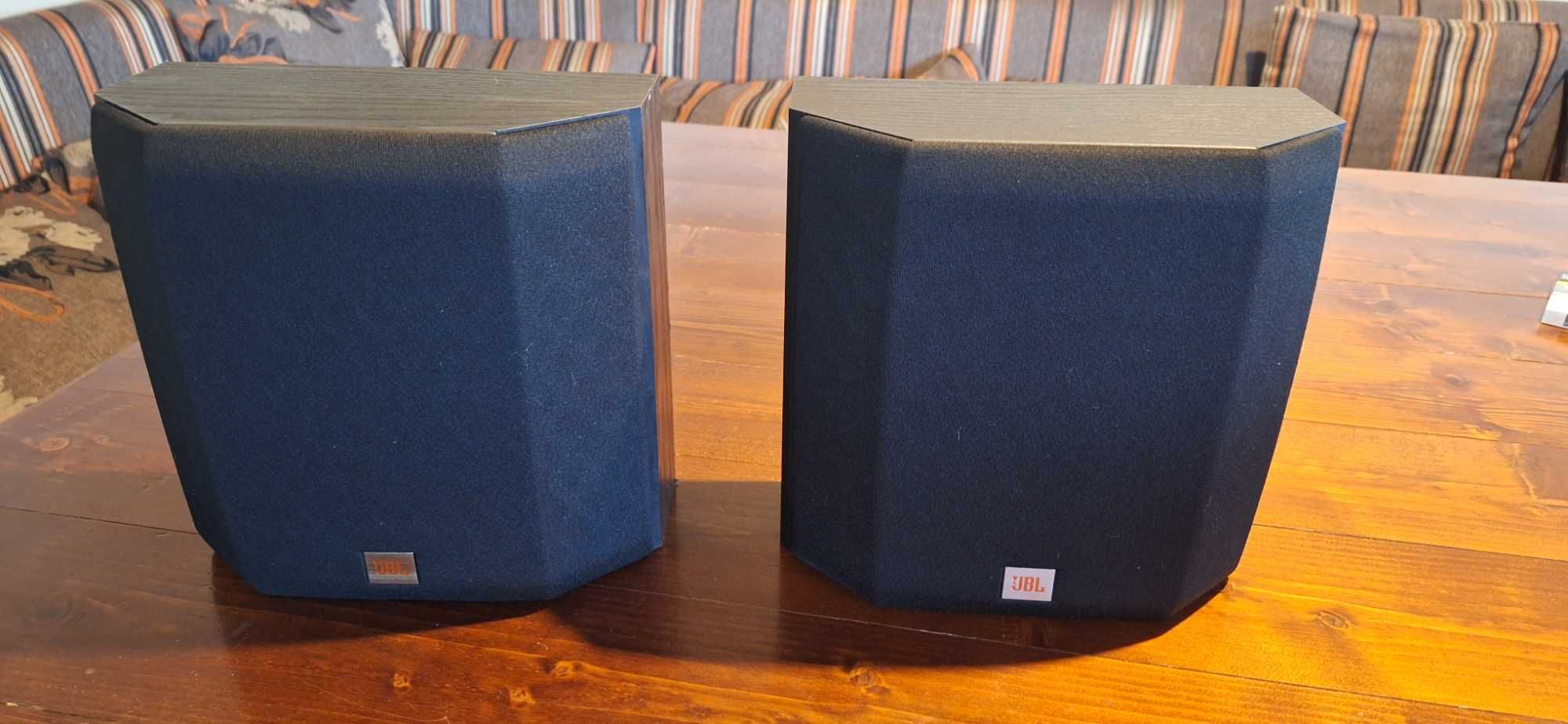 Продавам JBL E10