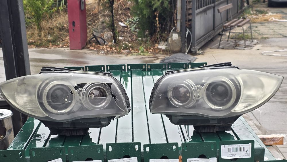 Оригинални Xenon фарове за BMW E81 / E87 LCI Facelift Angel eyes