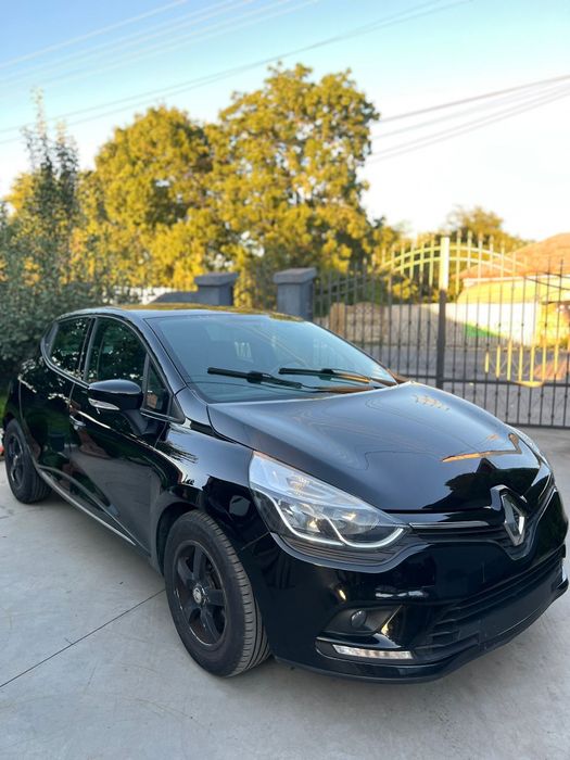 Vând Renault clio
