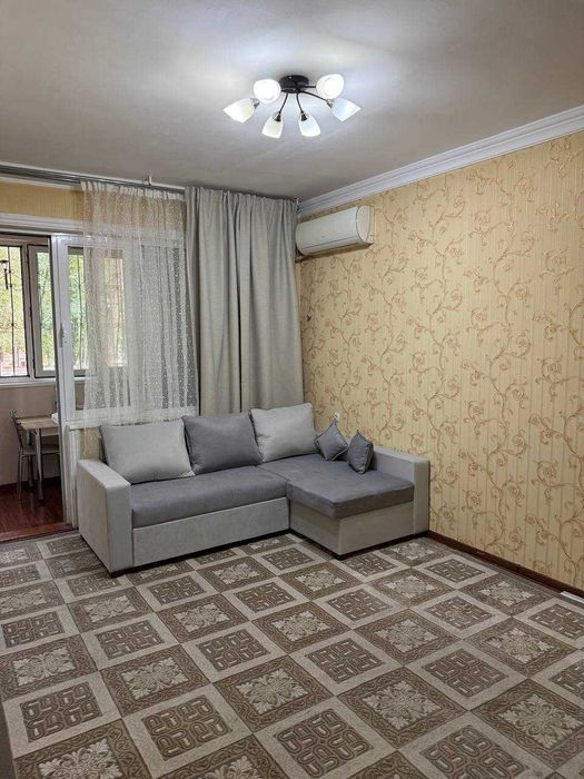 Срочна сдаётся квартира 2/1/4, ц400$, Массив ТТЗ-1, напротив 210 школа