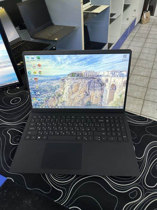 Dell Celeron ОЗУ-8ГБ ССД-256ГБ емкость 100% в идеальном состоянии