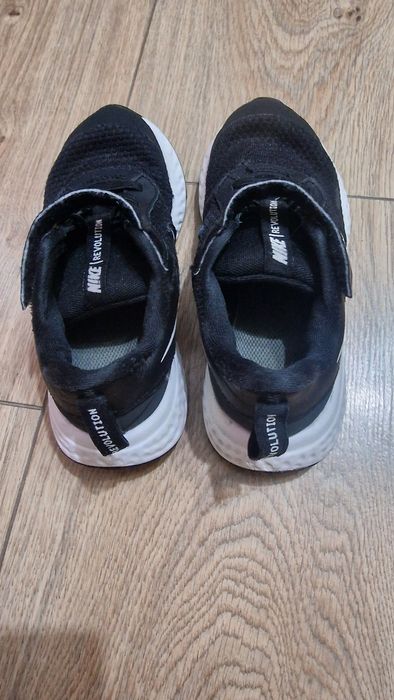 Оригинални маратонки Найк 28,5 номер