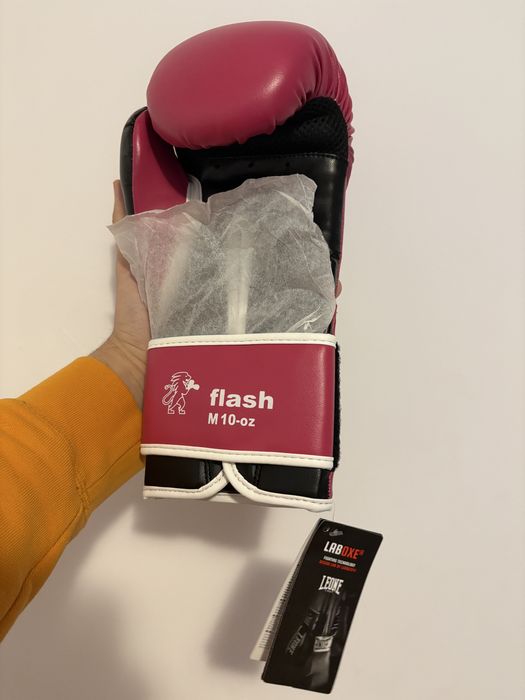 Manusi de box Leone NOI