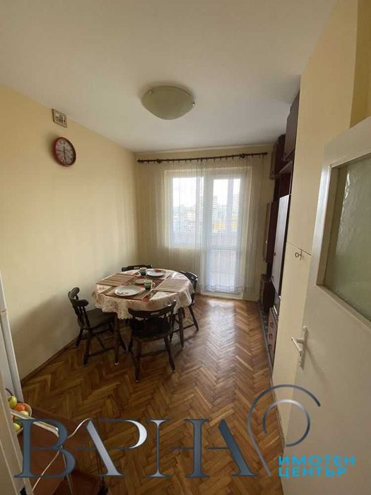 Дава се под наем Тристаен апартамент в Варна, Център - 100 кв.м за 612 € - Снимка #2