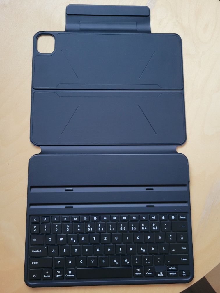 Калъф с клавиатура ESR за iPad Pro 12.9 2018 - 2022
