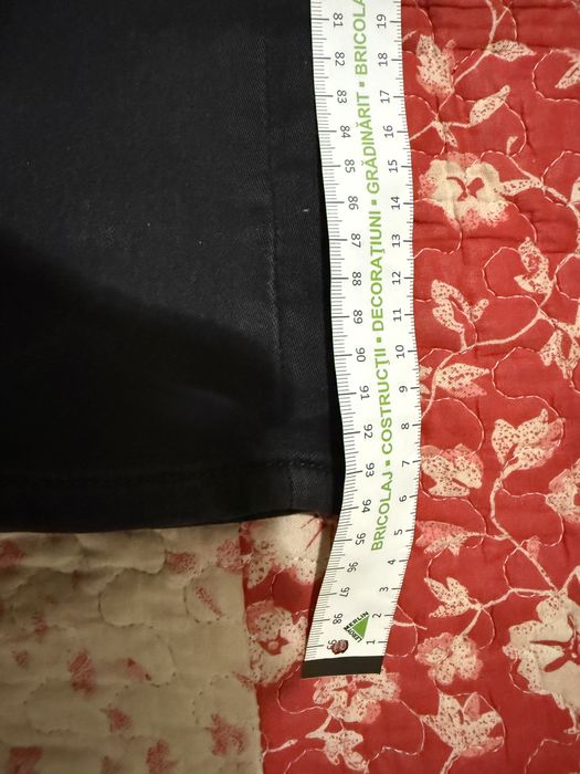 Jeans cu insertii de piele