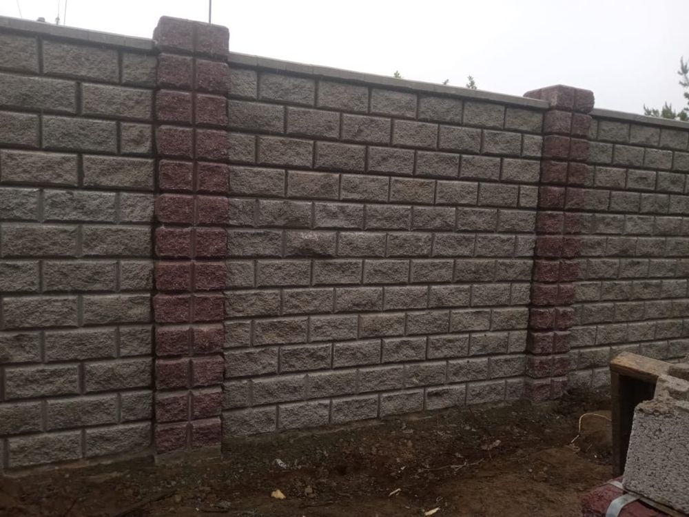 Кладка забор кирпич ,бручатка