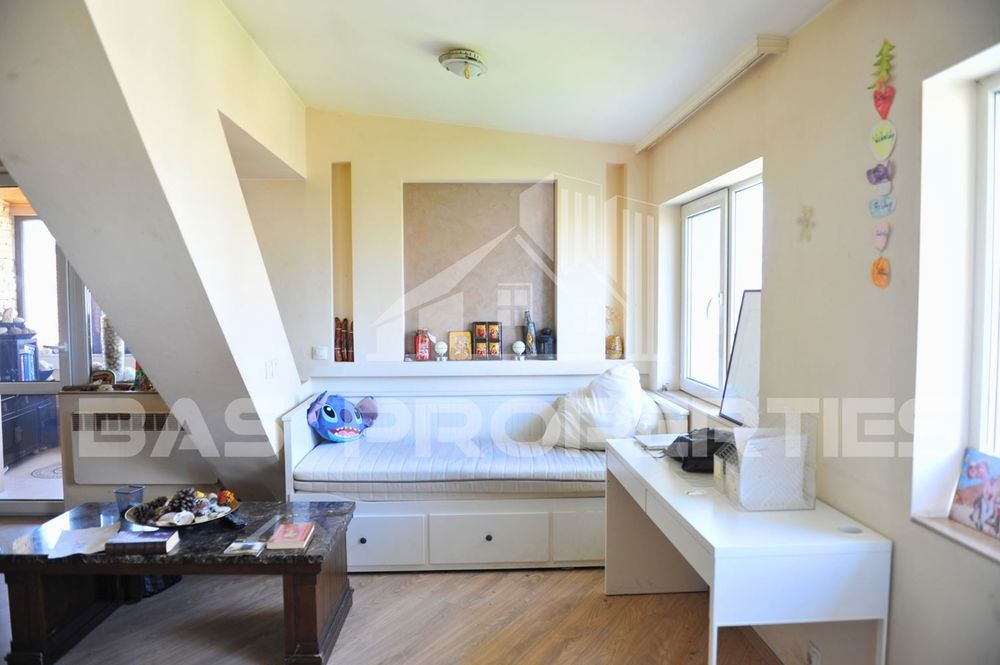 Продава се Четиристаен апартамент в София, Стрелбище - 200 кв.м за 1900 €/кв.м - Снимка #1