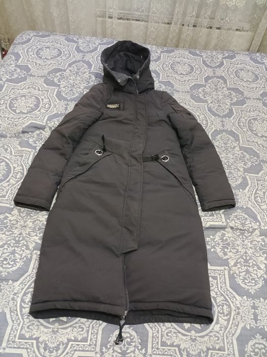 Продам женскую пуховик