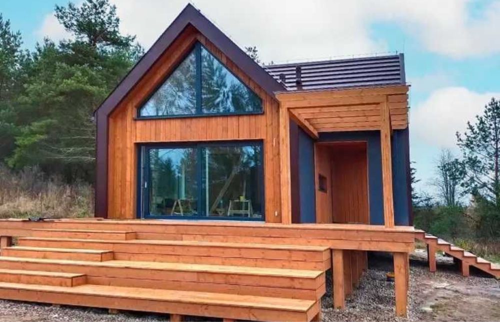 Vand case din lemn si pe structura metalica