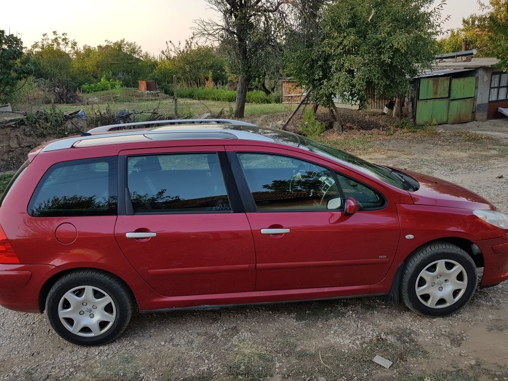 Пежо 307 sw 2006 г 6+1 комби Фейслифт Peugeot 307 sw 1.6 hdi 90 кс 6+1