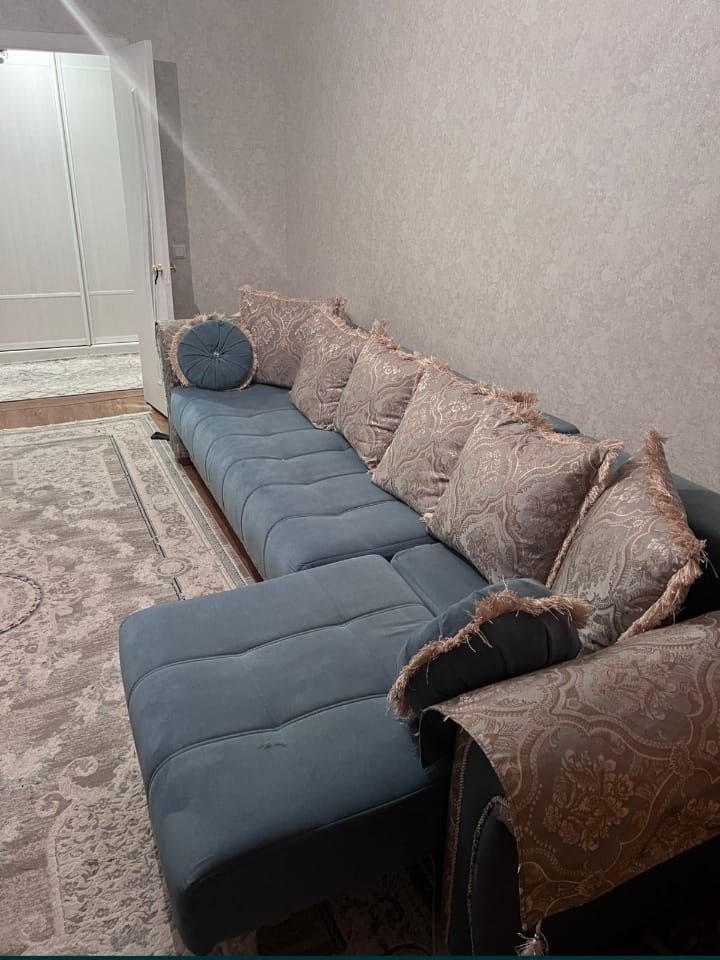 Продам диван, самовывоз