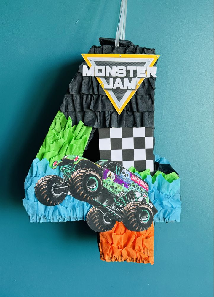 Hot wheels monster trucks monster jam пинята