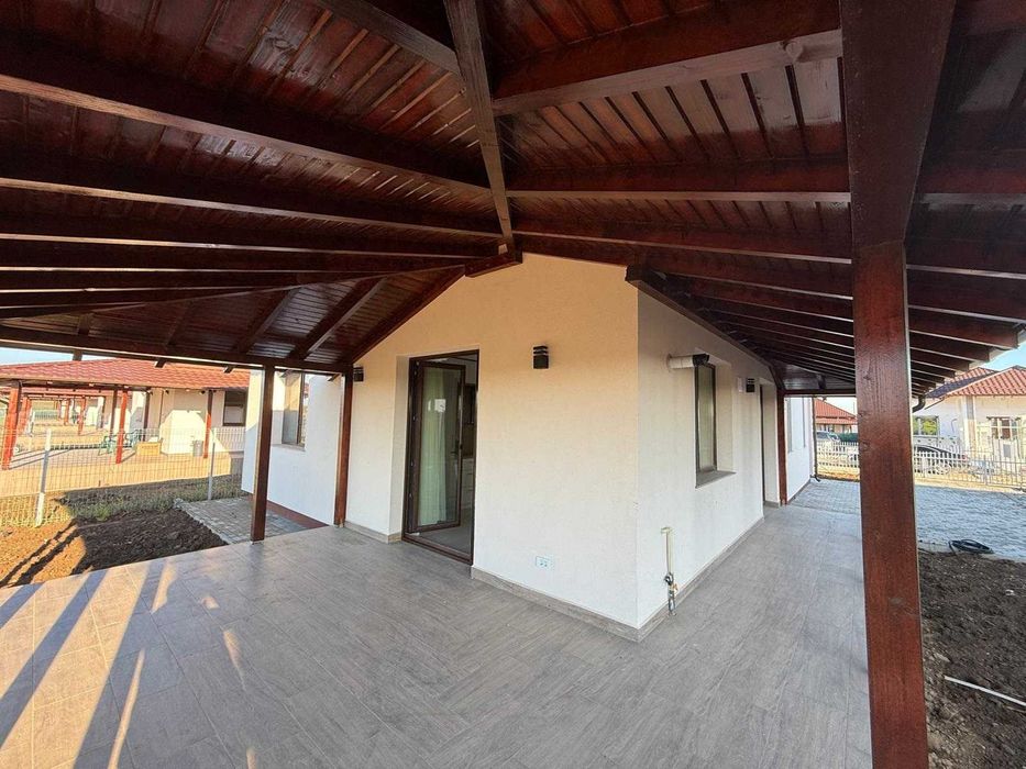 Casa noua cu 3 camere, nelocuita, zona Paulesti - Prima inchiriere