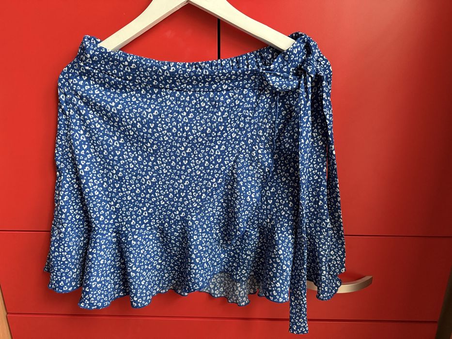 Дамска пола L размер