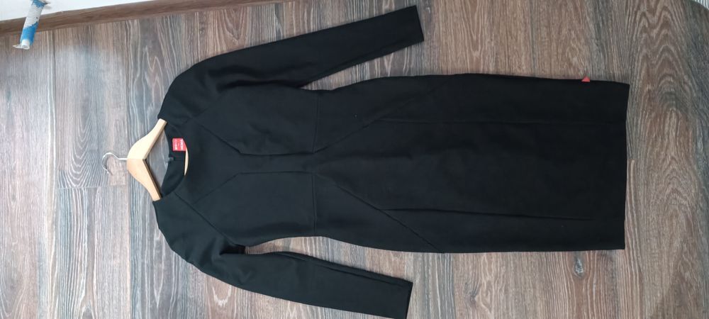 Елегантни черни рокли