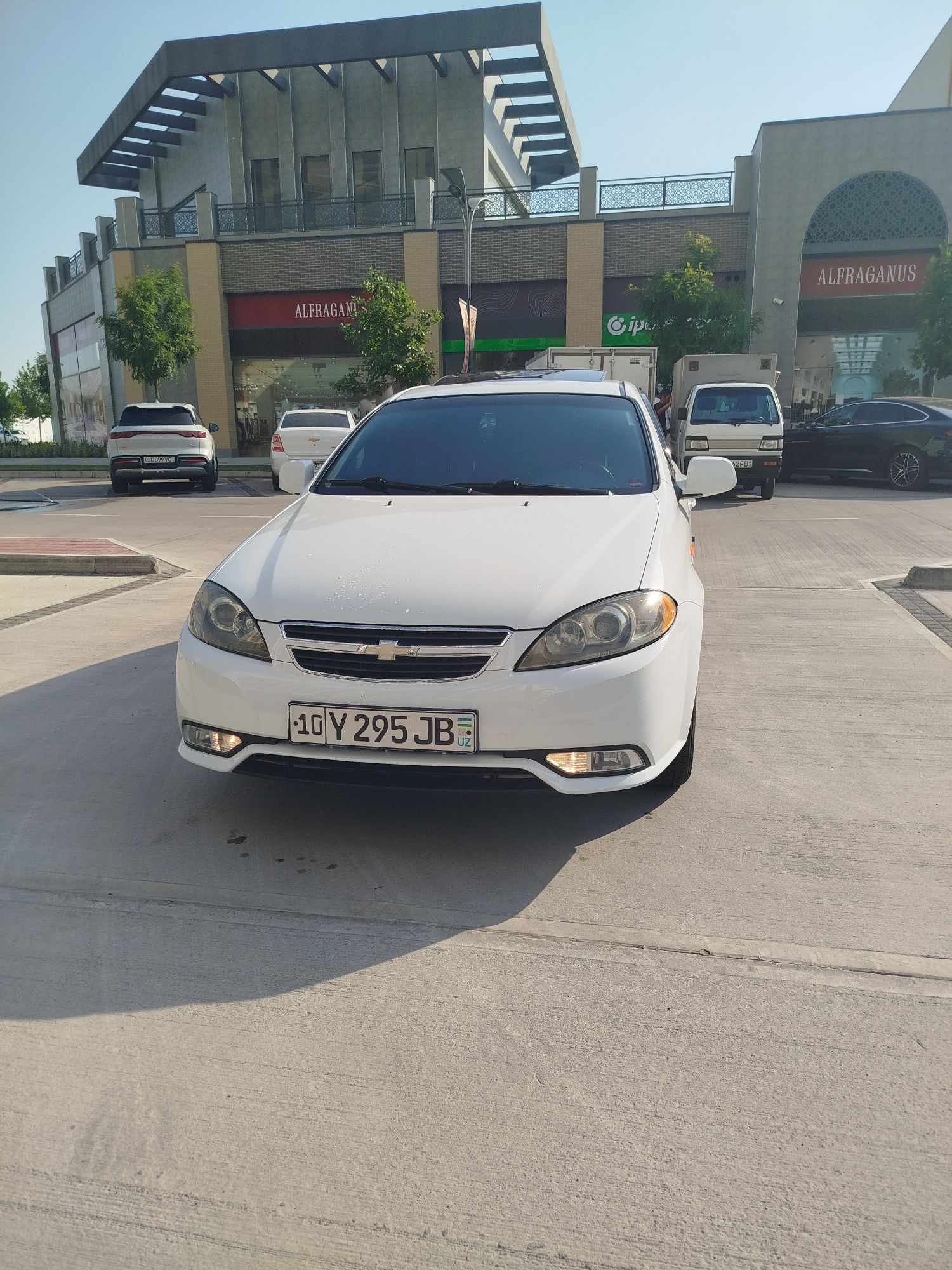 Daewoo Gentra sedan
