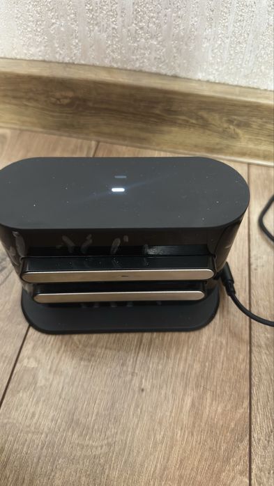 Robot aspirator cu spalare mio vacuum mop p