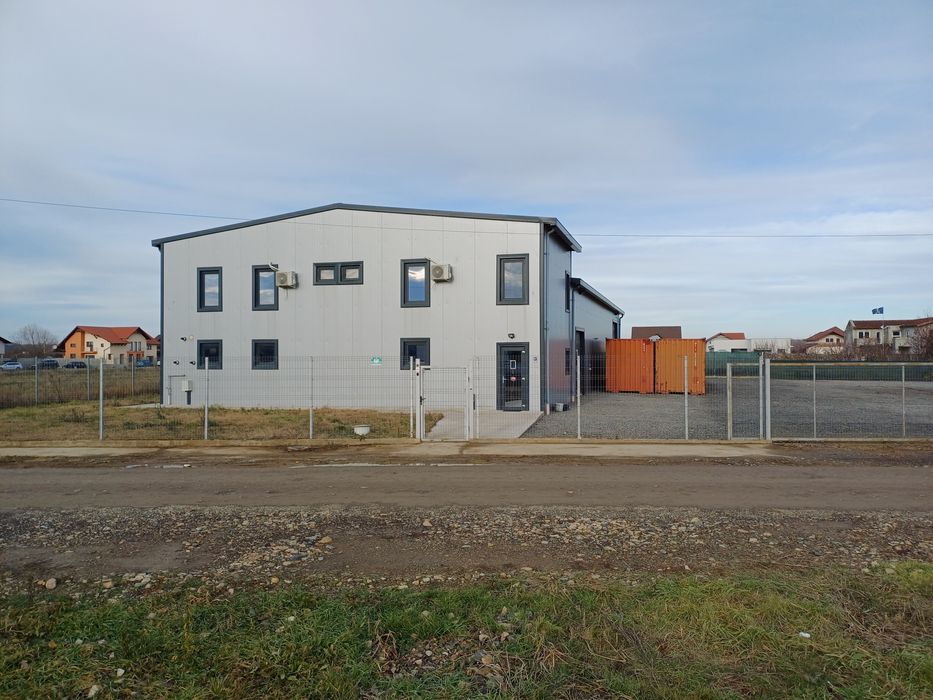 Hală  Birouri Apartament Parcare